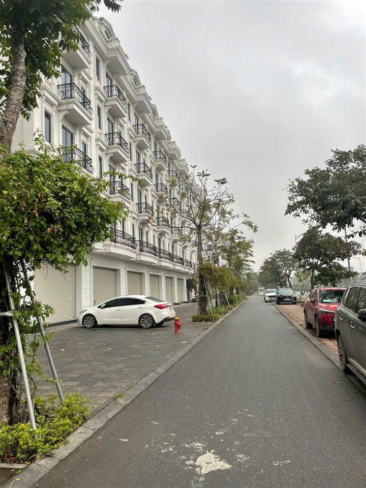 Bán gấp căn louis đại mỗ sát lê quang đạo 96m2 có sổ đỏ 24,5 tỷ chủ nhà thiện chí.  0963 689 ***