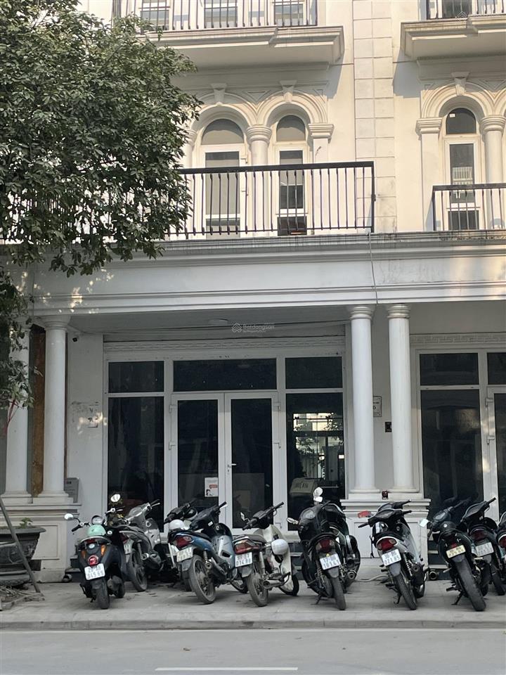 Bán gấp liền kề hoàn thiện thang máy 96m2 louis city đại mỗ bán nhanh có sổ 24,5 tỷ.  0963 689 ***