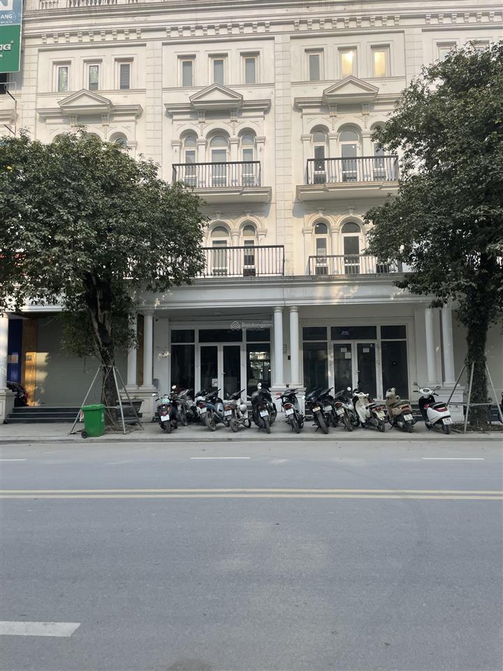Bán gấp liền kề hoàn thiện thang máy 96m2 louis city đại mỗ bán nhanh có sổ 24,5 tỷ.  0963 689 ***