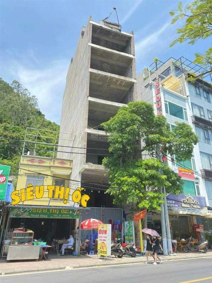 Bán khách sạn xây thô 7 tầng mặt đường tùng dinh  cát bà