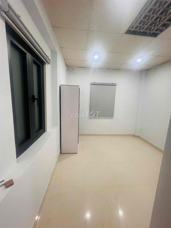 Phòng lầu 2 cho thuê gần bến xe An sương, chợ cây Me