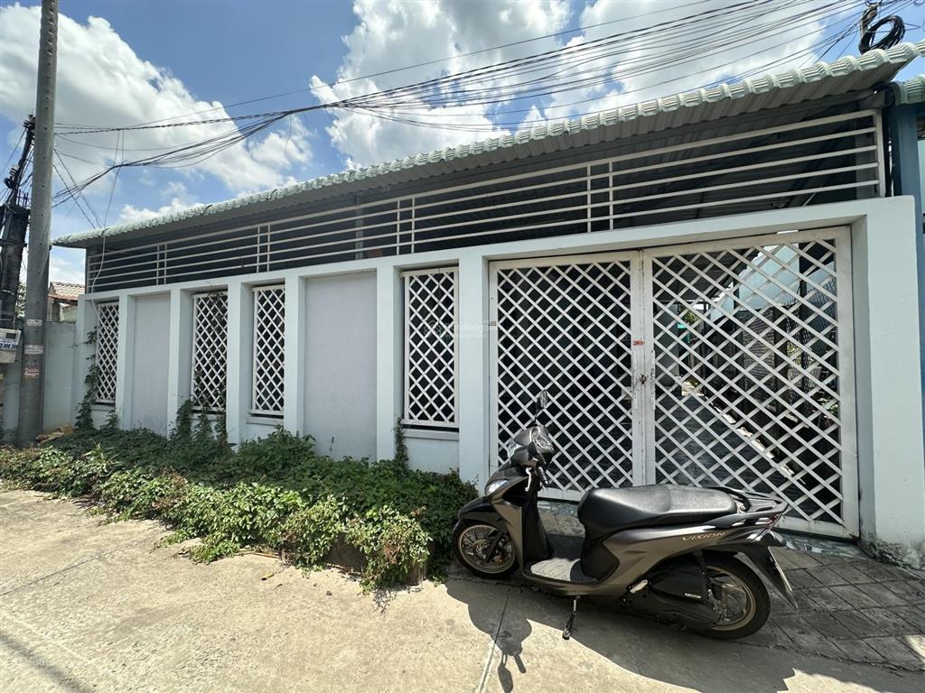 Bán nhà hẻm ô tô, khu dân cư phường 10, mỹ tho