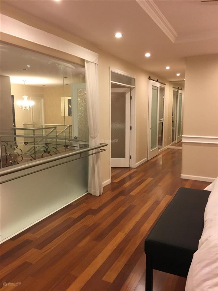Bán luxury penthouse 245m2 tại cc4s riverside garden