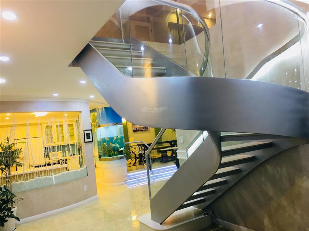 Bán luxury penthouse 245m2 tại cc4s riverside garden