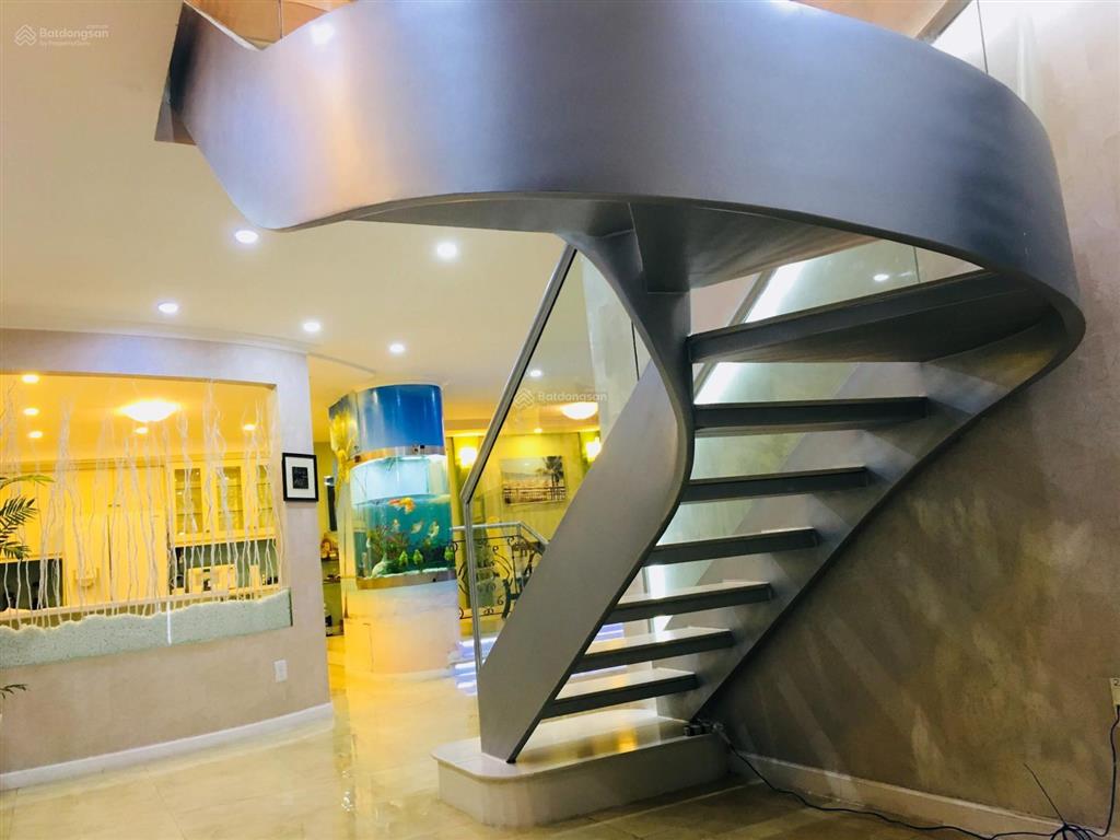 Bán luxury penthouse 245m2 tại cc4s riverside garden