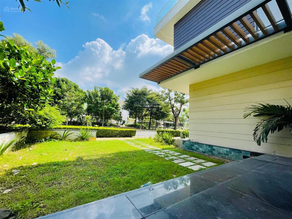 Bán biệt thự đơn lập lucasta khang điền, ngang 14m, sổ hồng, tuấn anh 0971 707 ***