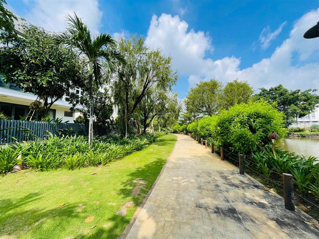 Bán biệt thự đơn lập lucasta khang điền, ngang 14m, sổ hồng, tuấn anh 0971 707 ***