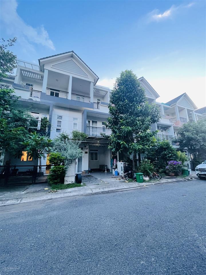 Bán nhà hoàn thiện đẹp + giá tốt park riverside