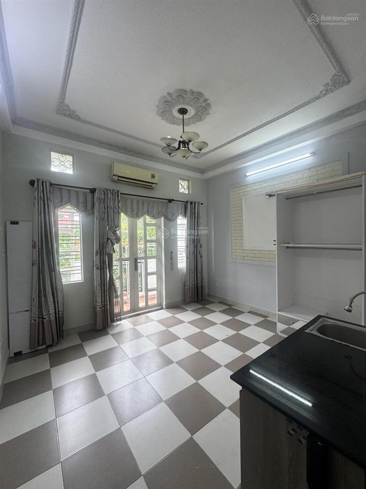 Cho thuê phòng trọ hẻm xe hơi 215 nguyễn xí, bình thạnh