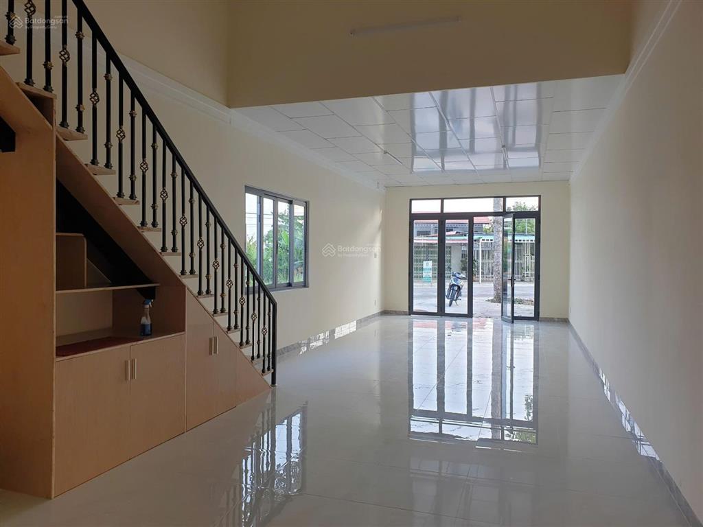 Bán nhà mặt tiền tỉnh lộ 853, giá 1,9 tỷ,  0903 969 *** bảo ngọc