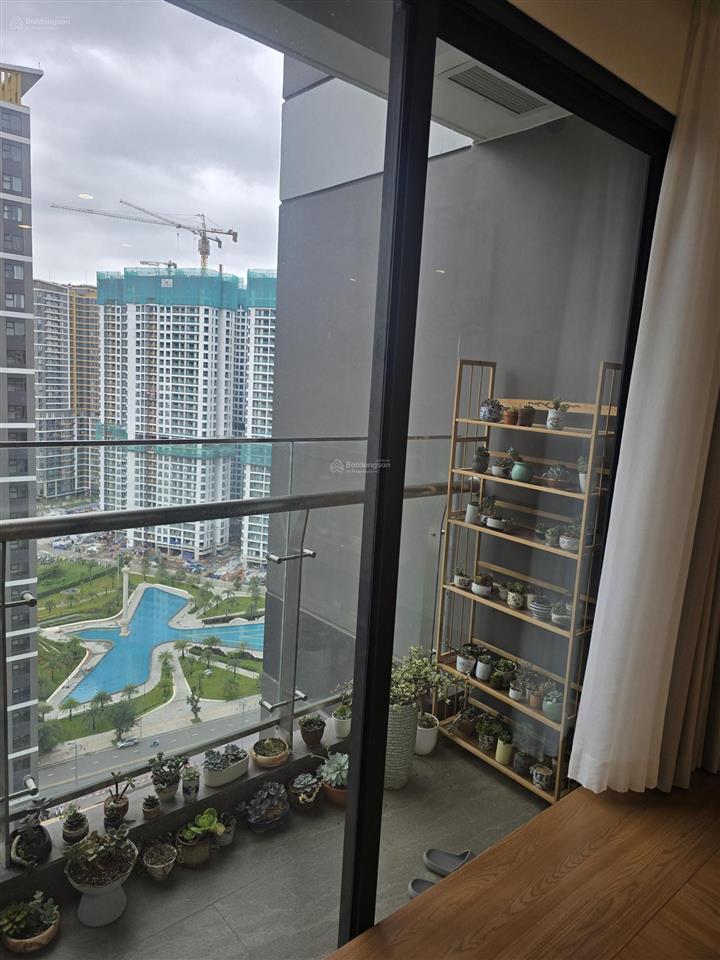 Cần bán vinhomes grand park  tòa bs8  nội thất cao cấp