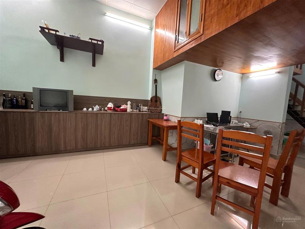 Nhà 1tr1 lầu 3 phòng ngủ khu đại an giá 3.55 tỷ còn tl