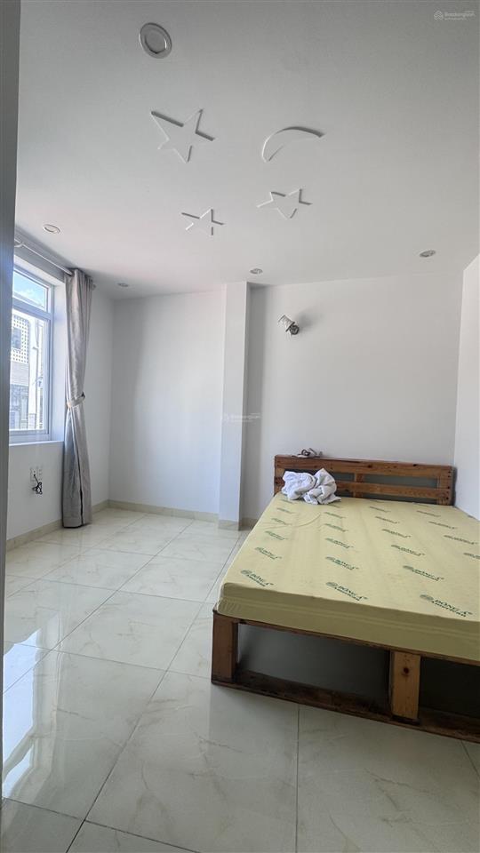 Bán nhà đẹp, xây kiên cố chắc chắn, 1 trệt 2 lầu, hẻm ô tô cách bãi trước 5 phút đi bộ
