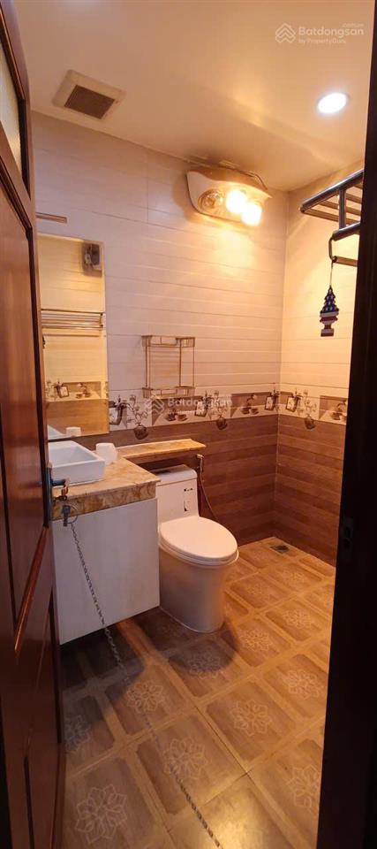 Chính chủ bán căn cc cao cấp mặt đường võ chí công tây hồ