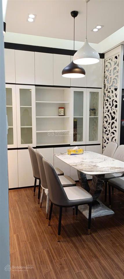 Chính chủ bán căn cc cao cấp mặt đường võ chí công tây hồ