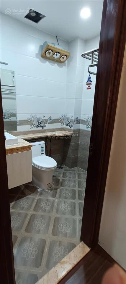 Chính chủ bán căn cc cao cấp mặt đường võ chí công tây hồ