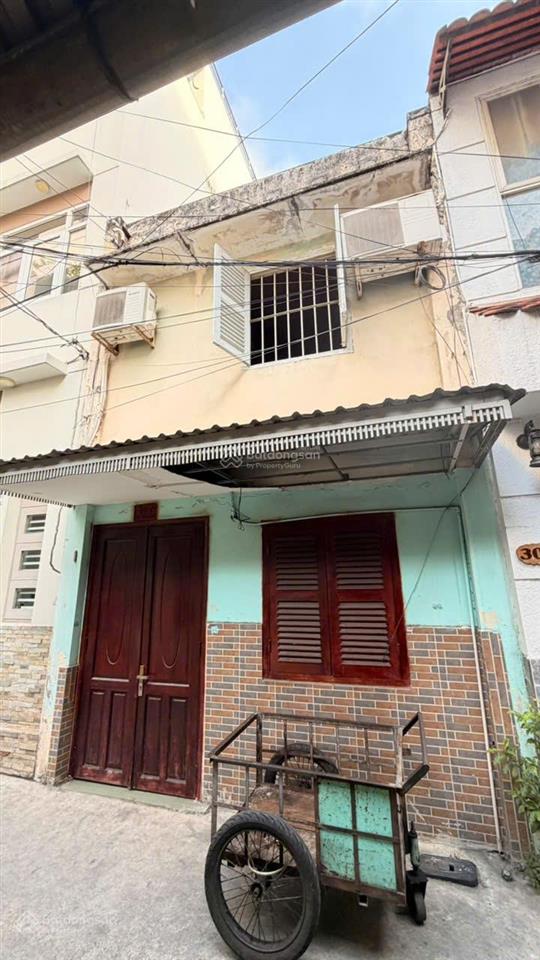 Bán gấp nhà mặt phố 302/8 hai bà trưng, phường tân định, giá 9,8 tỷ, 40,2m2