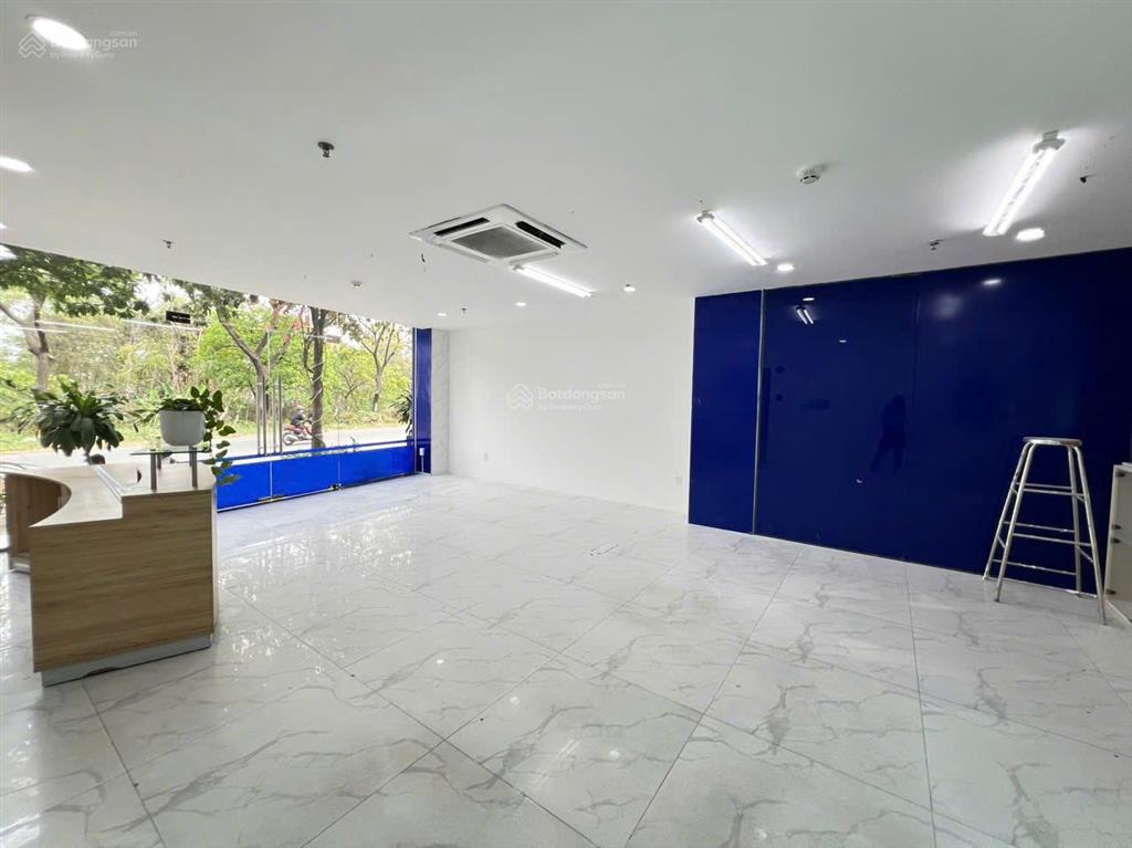 Giảm 5 triệu shophouse mặt tiền nguyễn hữu thọ giáp pmh, dt 65m2
