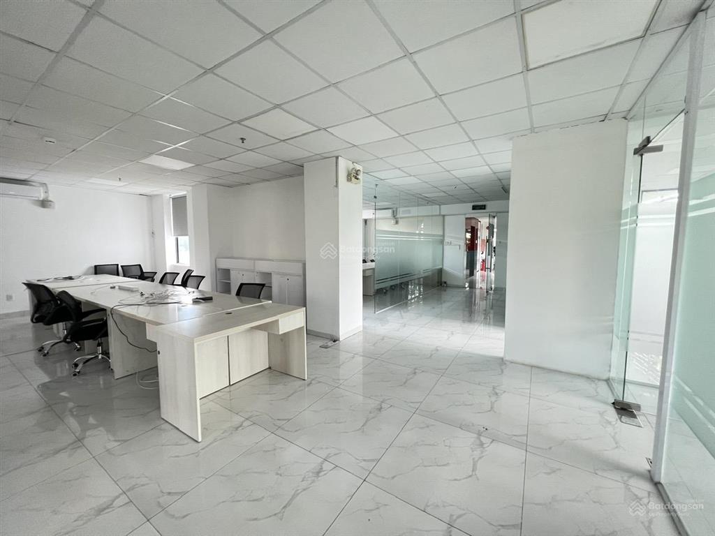 Văn phòng đầy đủ nội thất tại 154156 nguyễn hữu thọ, nhà bè  140m²  38 triệu/tháng