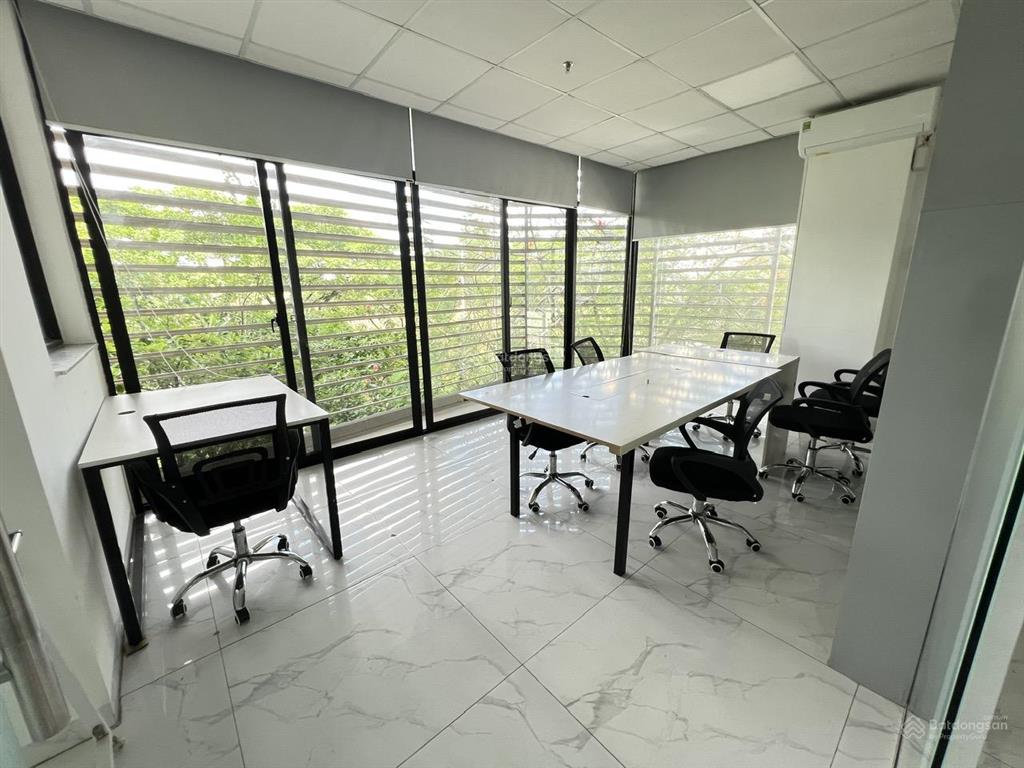 Văn phòng đầy đủ nội thất tại 154156 nguyễn hữu thọ, nhà bè  140m²  38 triệu/tháng