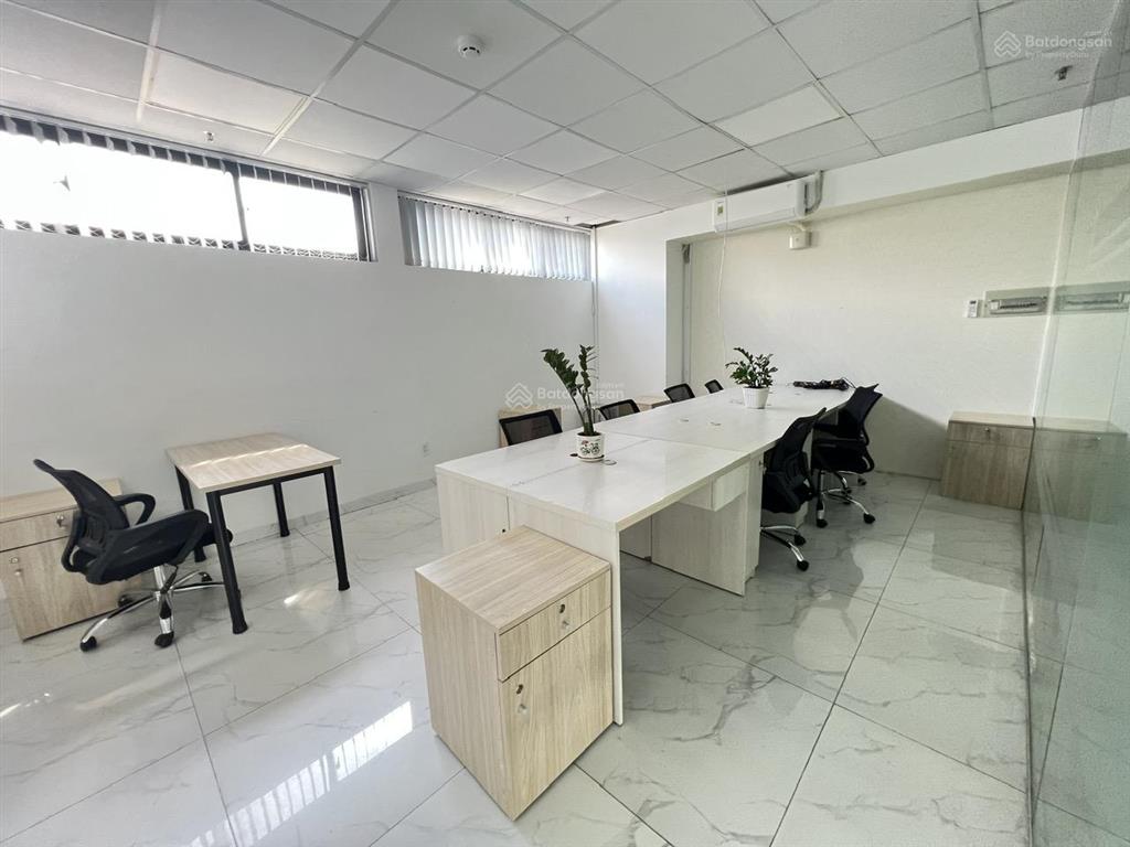 Văn phòng đầy đủ nội thất tại 154156 nguyễn hữu thọ, nhà bè  140m²  38 triệu/tháng