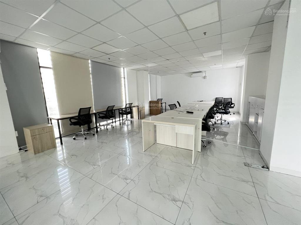 Văn phòng đầy đủ nội thất tại 154156 nguyễn hữu thọ, nhà bè  140m²  38 triệu/tháng