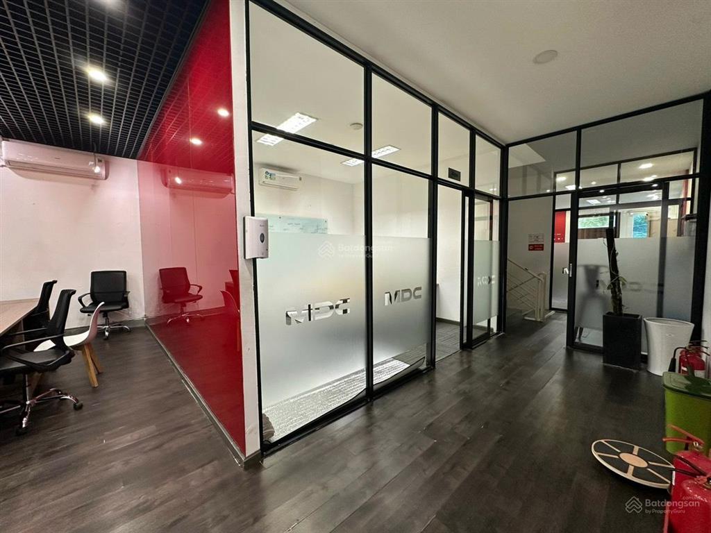 Chủ gửi cho thuê nhà phố 3 tầng 1 hầm mặt tiền đường tố hữu khu lakeview thủ thiêm