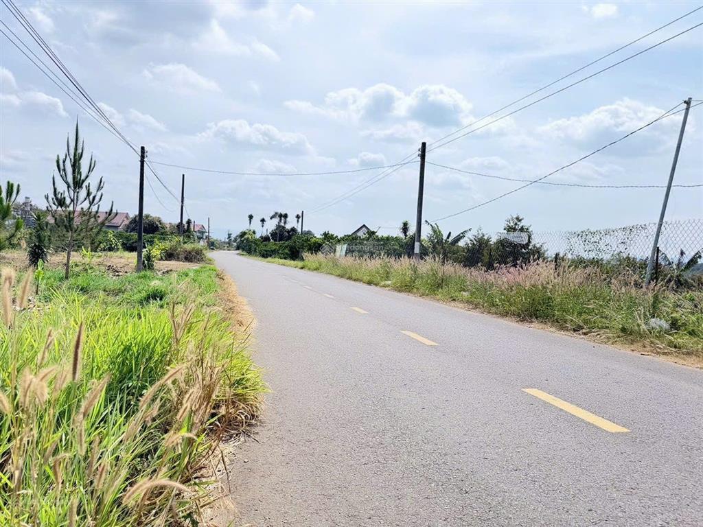 Chính chủ ngộp cần bán gấp trong tuần lô xã hoà ninh, di linh, lâm đồng