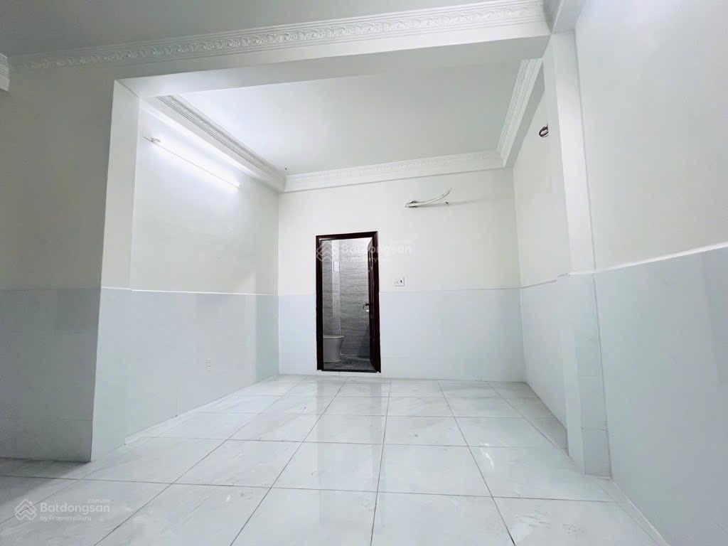 Bán nhà mặt tiền 80m2 4 tầng tại 257 tô ký, trung mỹ tây q12 chỉ hơn 6 tỷ