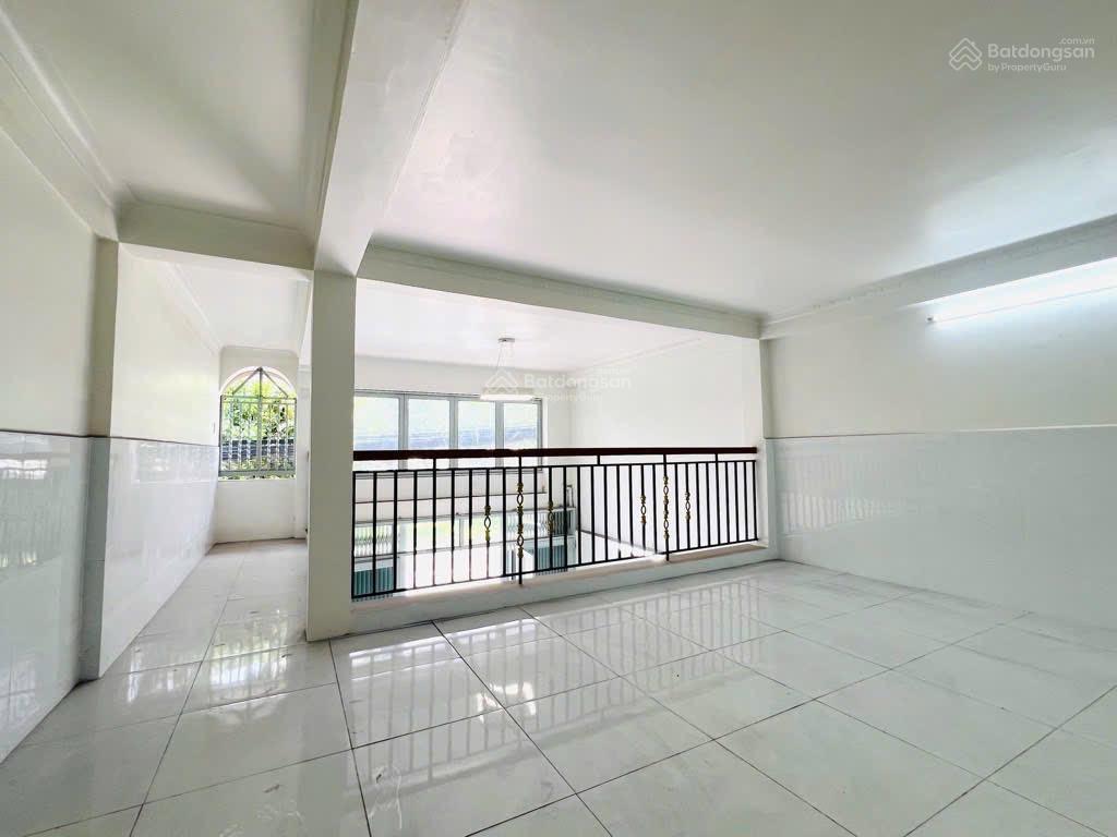 Bán nhà mặt tiền 80m2 4 tầng tại 257 tô ký, trung mỹ tây q12 chỉ hơn 6 tỷ