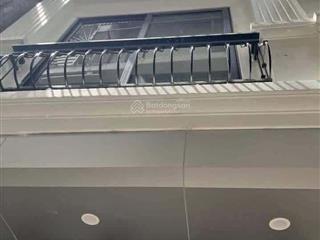 Bán nhà phố ngọc khánh 37m x 5 tầng, nhà mới, ngõ rộng, cách phố 50m giá 9.5 tỷ