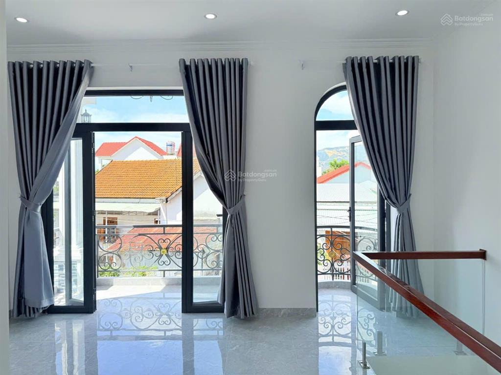 Nhà 2 tầng đẹp  vĩnh phương  bắc nha trang.