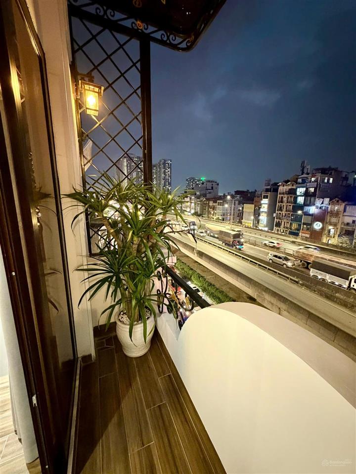 Chính chủ bán nhà mặt phố 99 nguyễn xiển mặt tiền rộng, giá tốt