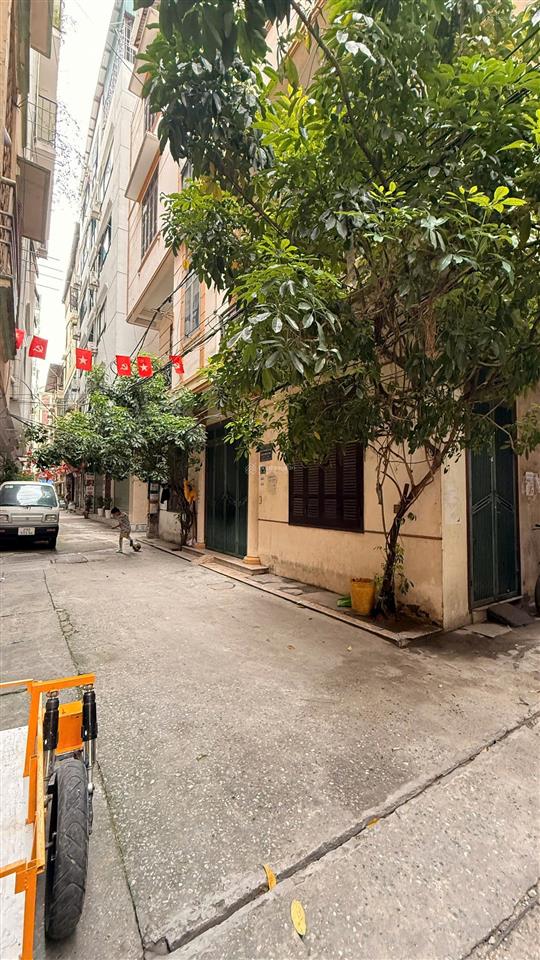 Bán gấp nhà 5 tầng phan văn trường cầu giấy kinh doanh nhỏ, ô tô đỗ cửa 12 tỷ siêu hiếm