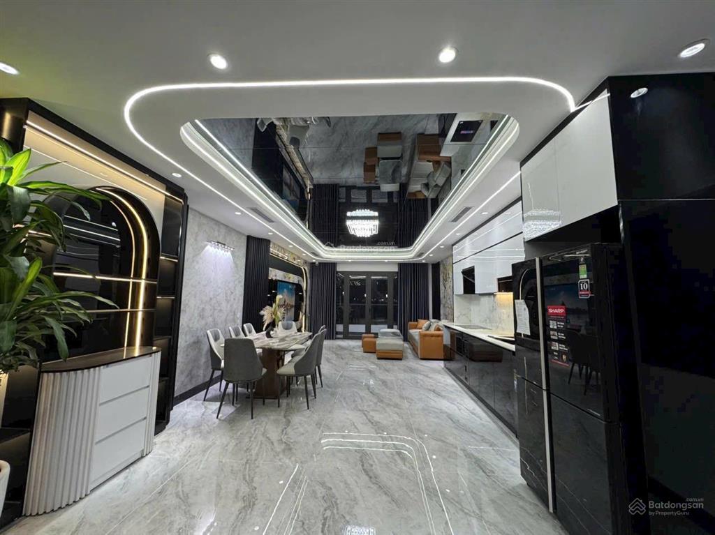 Bán nhà phố hàng trạm 8 tầng thang máy siêu đẹp, full nội thất châu âu giá 26,3 tỷ