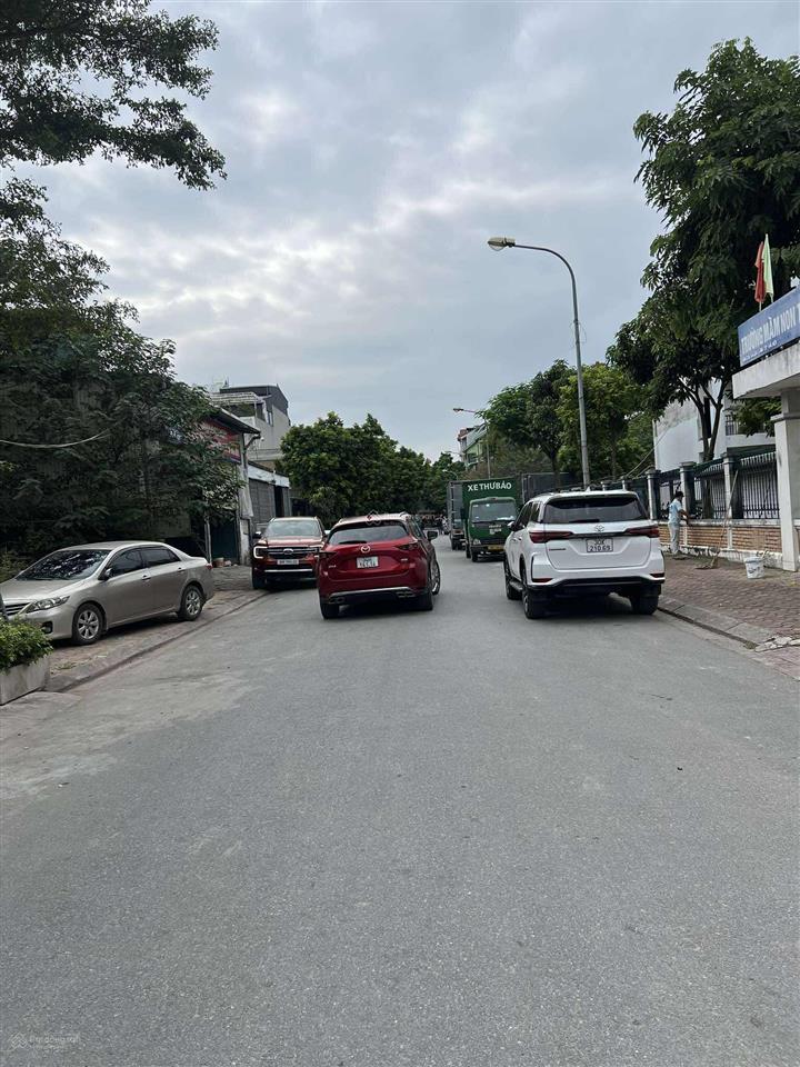 Chính chủ cần bán 236 m2 khu đô thị 31ha  giá 145 tr/m2,  0985 865 ***