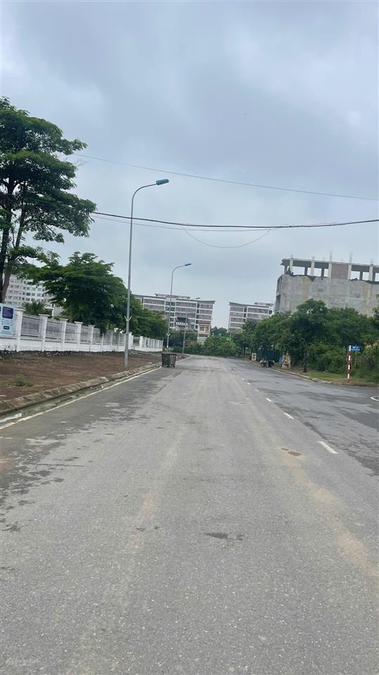 Chủ cần bán đất tái định cư trâu quỳ view vườn hoa, đường 11m có vỉa hè vị trí cực đẹp!