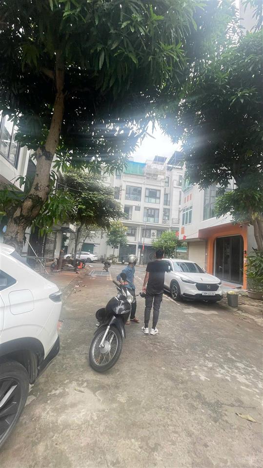 Hàng hiếm tái định cư gia lâm đất đẹp đường 9m vỉa hè, giá chỉ nhỉnh 9 tỷ