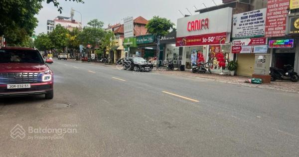 Hiếm! nhà 3 tầng mặt phố ngô xuân quảng  kinh doanh sầm uất  giá 12,9 tỷ,  0985 865 ***
