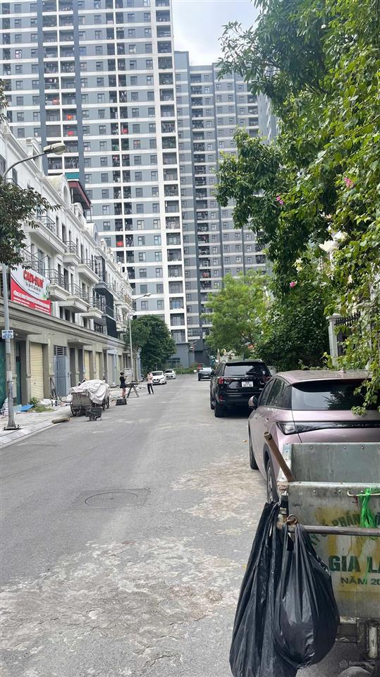 Bán shophouse mặt phố thành trung gia lâm, dt 90 m2, giá thỏa thuận,  0985 865 ***