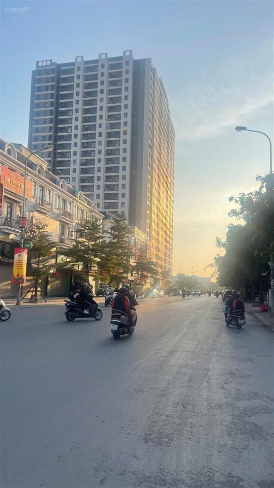 Bán shophouse mặt phố thành trung gia lâm, dt 90 m2, giá thỏa thuận,  0985 865 ***