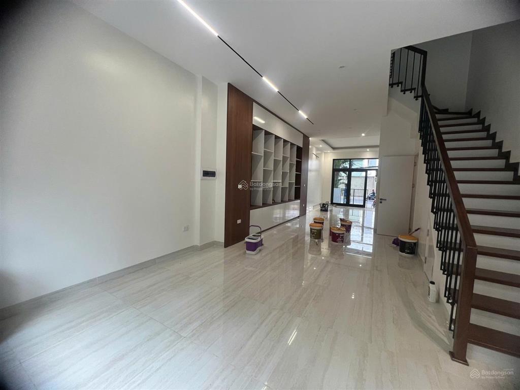 25 tỷ liền kề 95m2, xây 5 tầng thang máy, mặt phố đức giang, dự án bình minh garden, 0988 970 ***