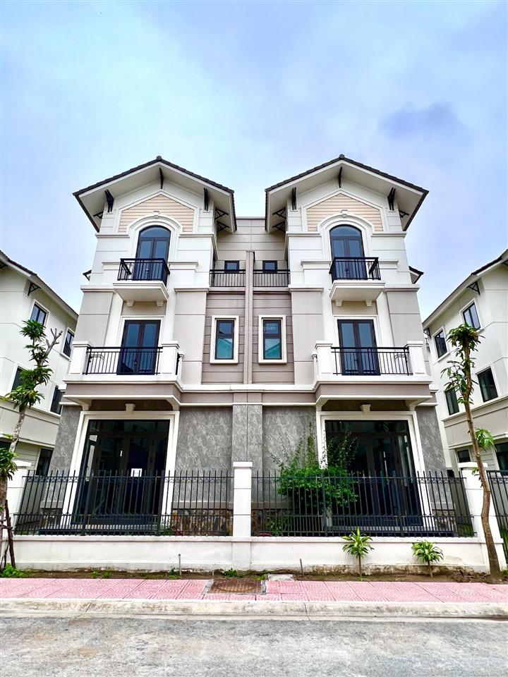 Chính chủ cần tiền bán gấp nhà phố sh4  120m2 tại centa riverside, áp góc, gần đl 179, giá 8,4 tỷ