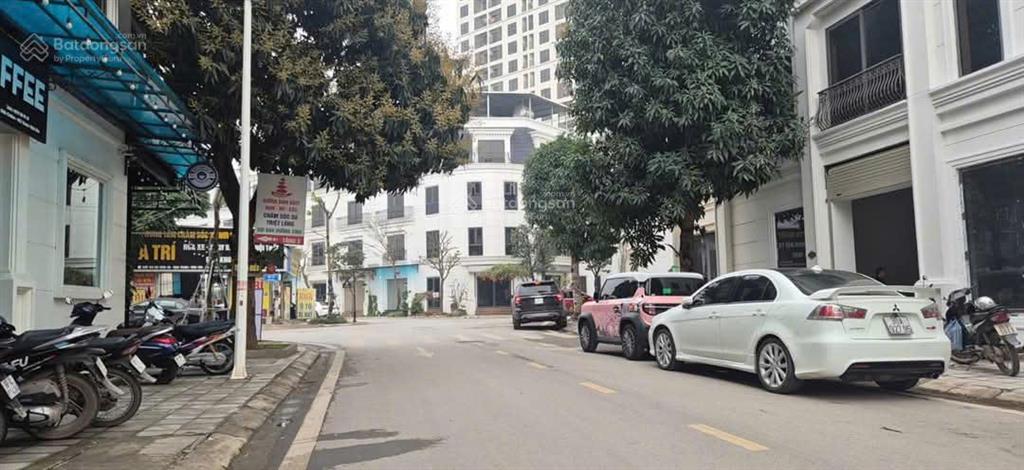 Bán liền kề hướng đông nam diện tích 75m2 mặt tiền 5.5 view chung cư xã hội