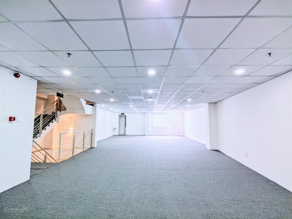 Văn phòng bình thạnh dt 210600m2 đã setup sẵn chỉ 60tr/210m2