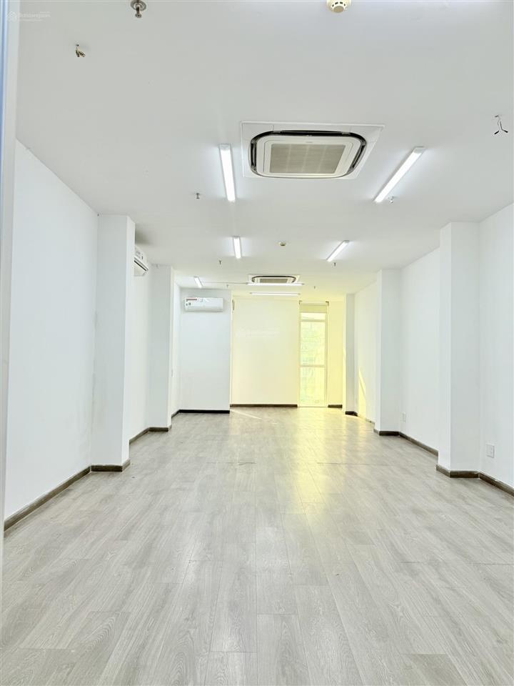 Cho thuê văn phòng dt 56m2 ngay cv lê văn tám chỉ 16,5tr/th