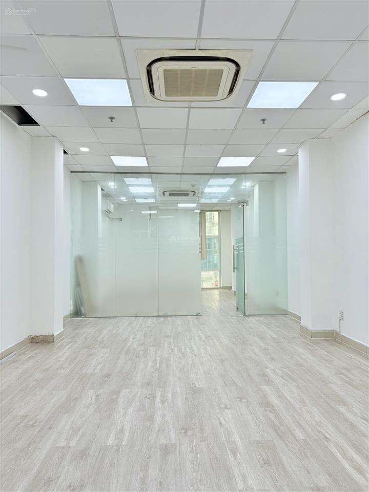 Cho thuê văn phòng dt 56m2 ngay cv lê văn tám chỉ 16,5tr/th