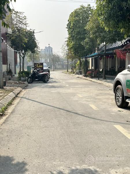 Bán nhanh lô 137m2 khu kinh doanh sầm uất khu dg03 tt quốc oai.  0985 242 ***