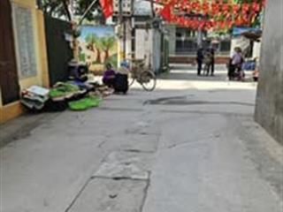 Chỉ 2.5 tỷ sở hữu 52m ngay cạnh vđ4 và đl thăng long. giá bắt đáy đầu tư.  0985 242 ***