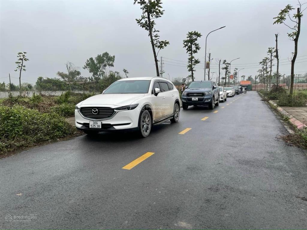 Gia đình cần bán lô góc 77m mặt đường đôi khu đấu giá khánh tân, sài sơn. quốc oai.  0985 242 ***